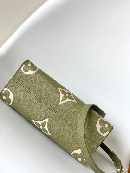PM ONTHEGO VUITTON LOUIS 0514